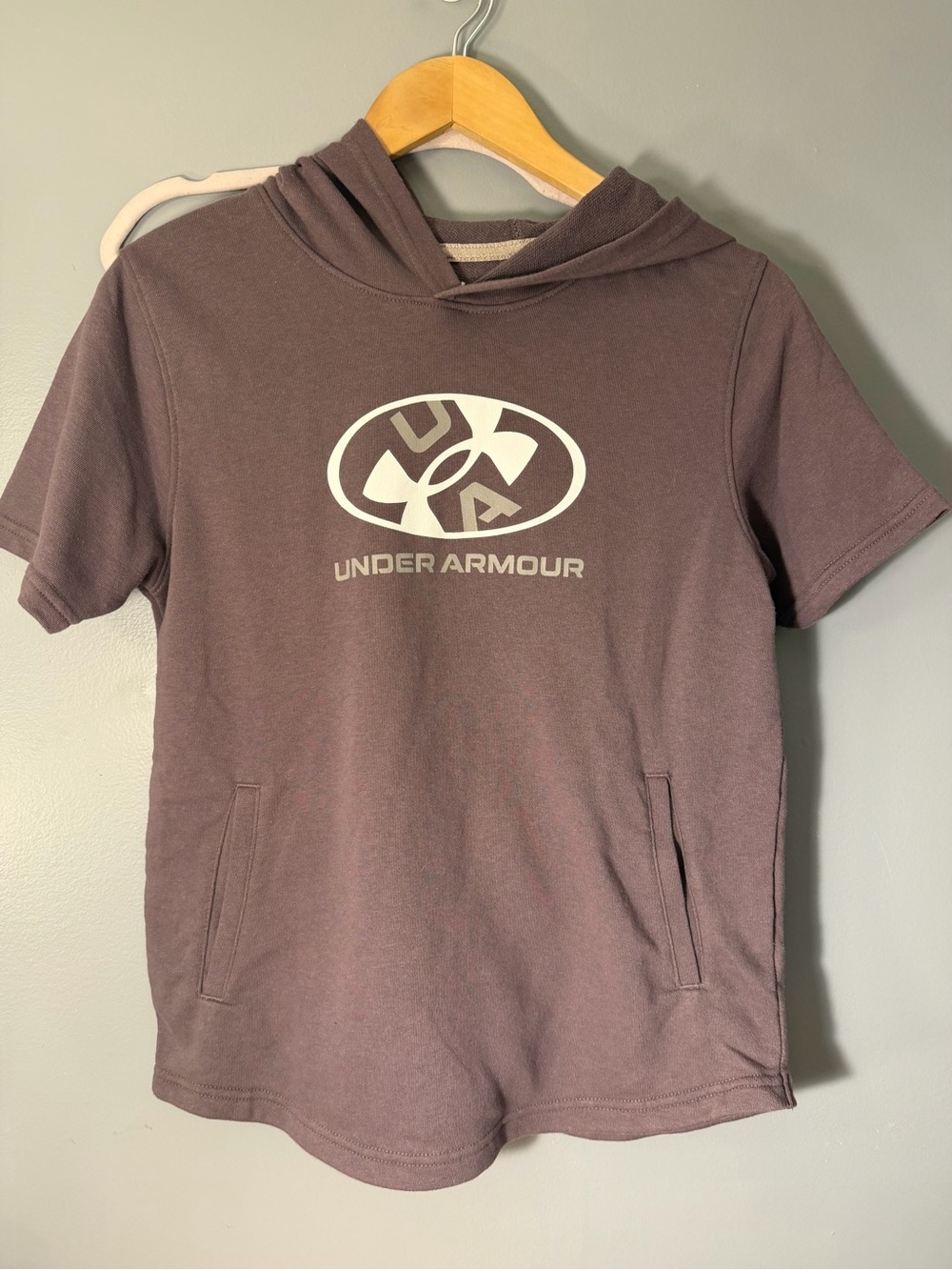 Under Armour Kids Short-Sleeve Hoodie in Mauve Purple